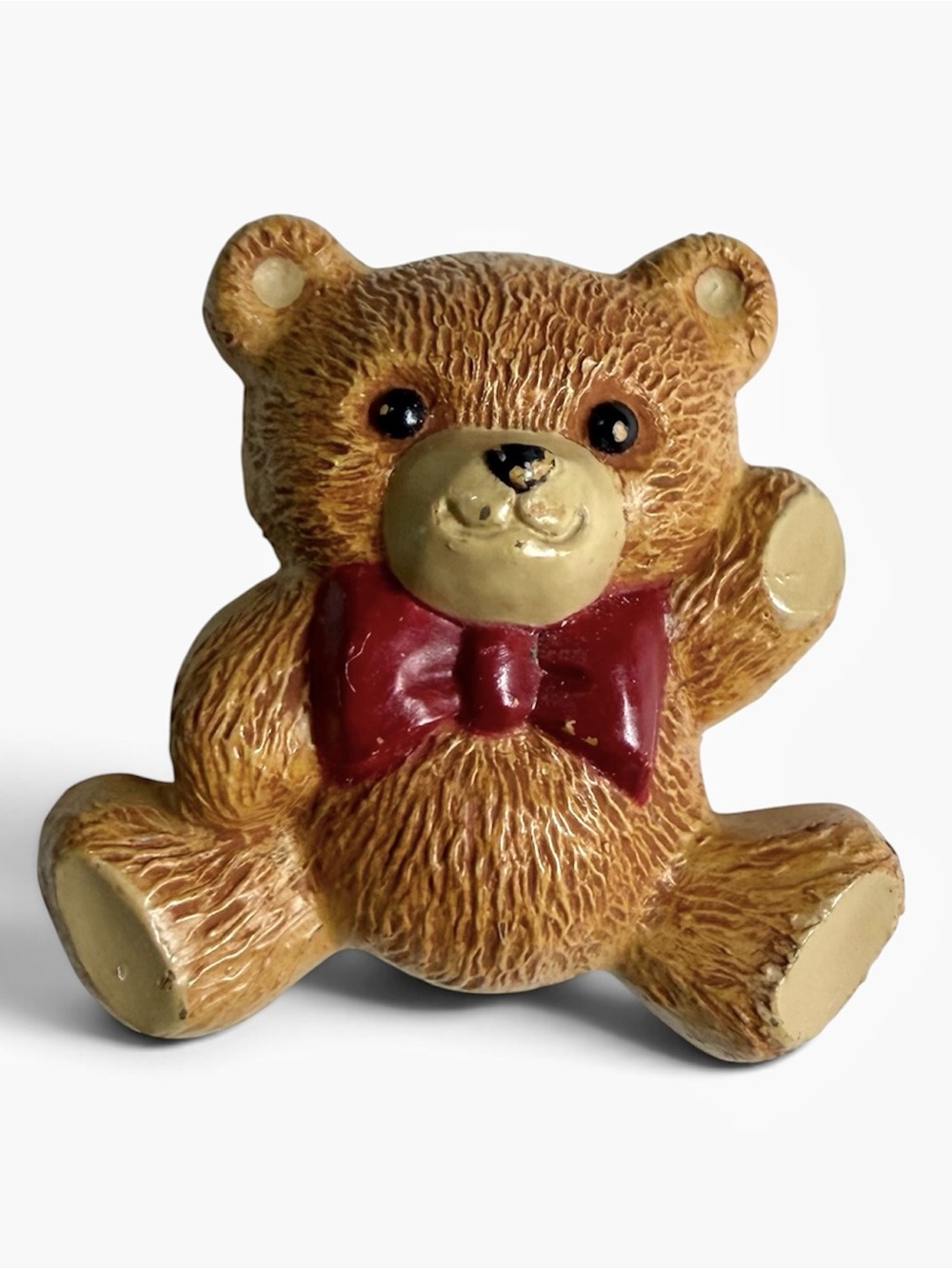 Vintage 1984 Hallmark Pin Brooch Teddy Bear 3-D Textured Brown Resin Christmas